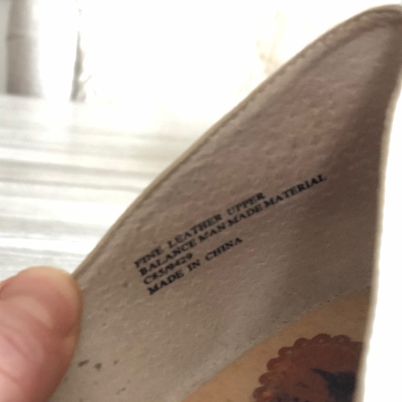 Shoes - Picture 4 of 4